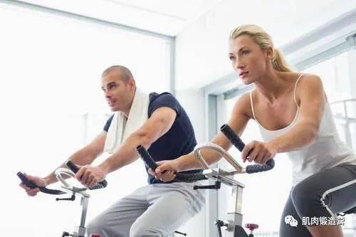 成人按压锻炼视频大全,全方位成人按压急救技能锻炼视频集锦